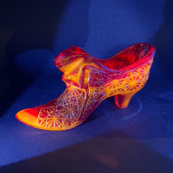Fenton 1995 Slipper Shoe Cat Head Carnival Red Art Glass Daisy & Button Glows